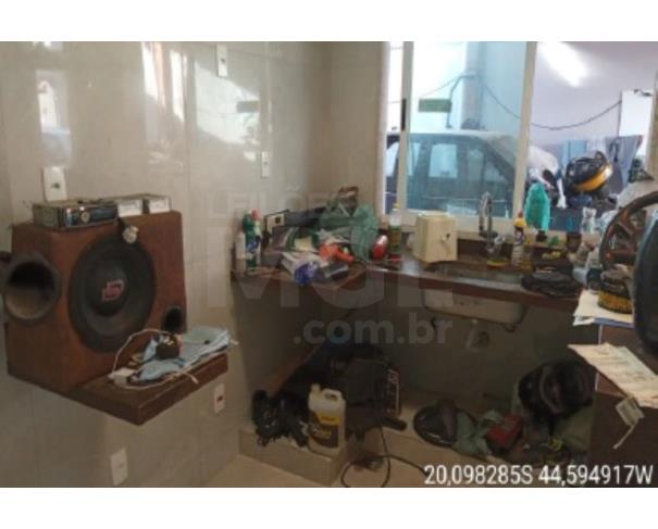 Foto de ITAÚNA/MG CASA COM AREA CONSTRUIDA DE 59,96M2 EDIFICADA EM LOTE DE 300M2 NO BAIRRO AEROPORTO