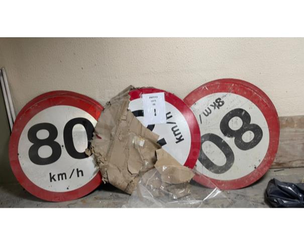Foto de FORTALEZA/CE - Móveis e Placas de Sinalização