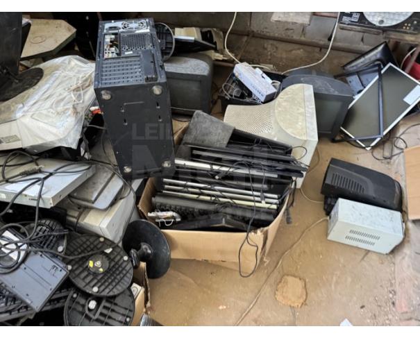 Foto de CAMPO DOS GOYTACAZES/RJ-Eletrônicos, informática (CPUS, monitores, estabilizadores, teclados, impressoras, ares condicionados, televisores, impressoras).