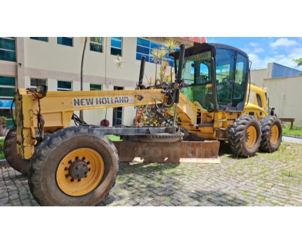 Foto de DIVINOPÓLIS/MG - Motoniveladora New Holland modelo RG140B