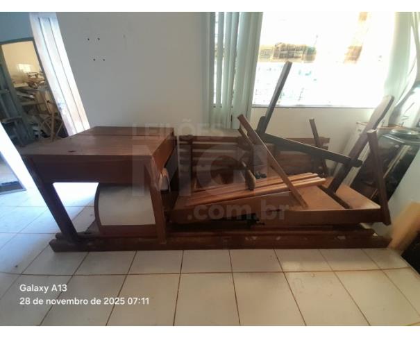 Foto de ELDORADO/MS - Diversos itens: aparelho de fisioterapia em madeira