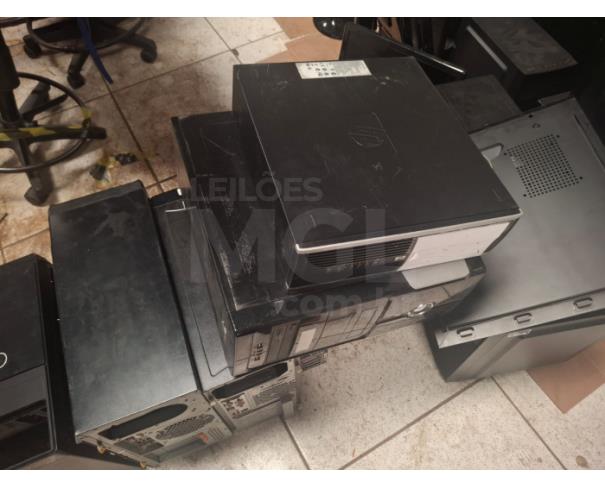 Foto de VARGINHA/MG - Lote contendo micro-ondas, computadores, monitores e demais equipamentos e acessórios de informática