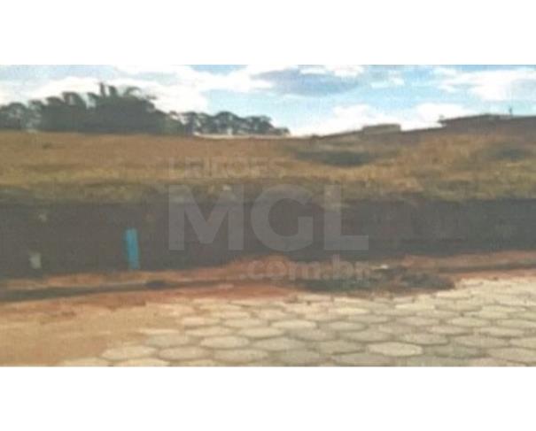 Foto de OLIVEIRA/MG – Lote com a área de 438m², situado no bairro Acácio Ribeiro 3