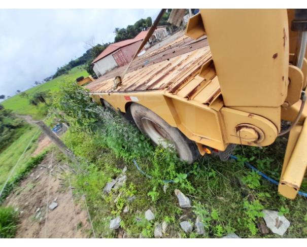 Foto de ITAÚNA MG - CARRETA PRANCHA ANO 2020/2021 - 03 EIXOS 