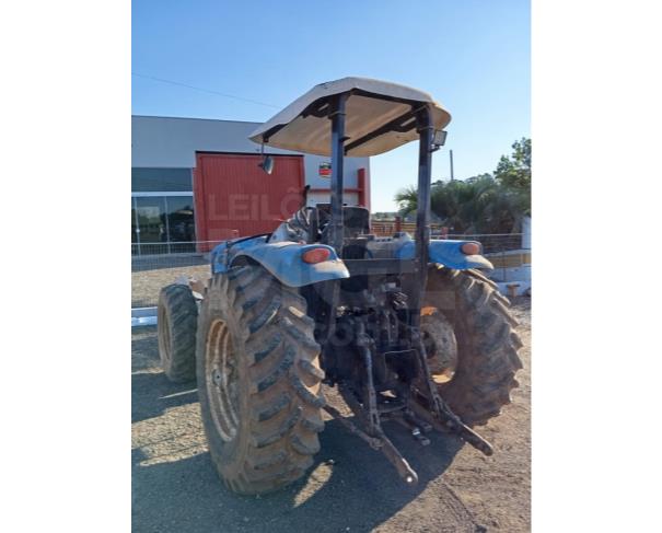 Foto de FLOR DA SERRA DO SUL/PR-Trator Agrícola LS, modelo PLUS 80.