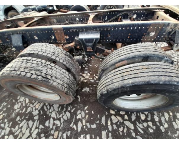 Foto de ITAÚNA MG CAMINHÃO NO CHASSI MERCEDES BENZ ATEGO 2429 - ANO 2012/2012