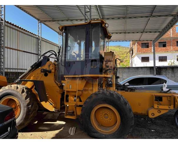 Foto de PIRAPETINGA/MG - Pá carregadeira Caterpillar modelo 924G