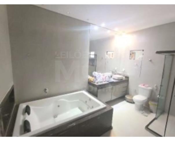Foto de PIRAPORA/MG – Casa e seu respectivo lote com a área de 360,00m², situado no bairro São João Batista
