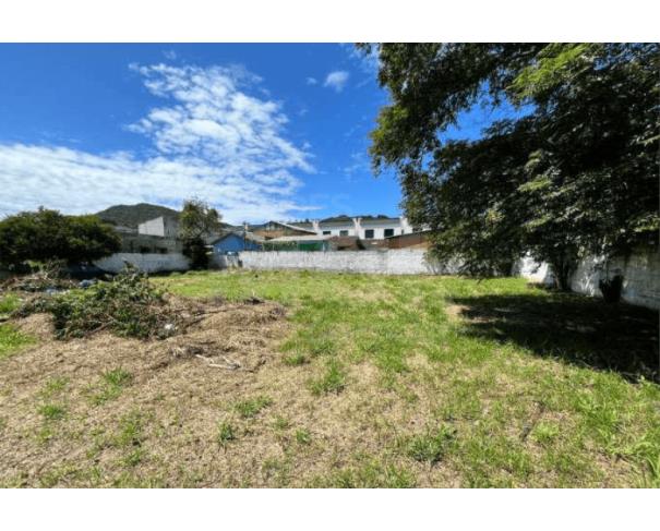 Foto de FLORIANÓPOLIS/SC - Terreno com 823,54 m² na Cachoeira do Bom Jesus