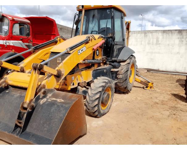 Foto de SÃO GERALDO DO BAIXIO/MG -  Retroescavadeira JCB, modelo 3C.