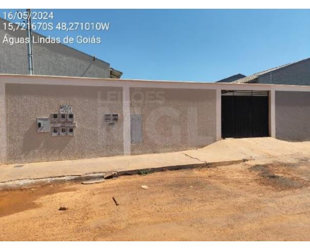 Foto de ÁGUAS LINDAS DE GOIÁS/GO — Casa com 3 quartos e 1 vaga na garagem no bairro Mansões Pôr do Sol