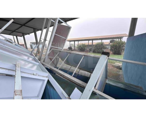 Foto de ITATIAIUÇU/MG - Lote de Armários de ferro, cadeiras e carteiras escolares, geladeiras, armário de cozinha, ventilador, berço e etc