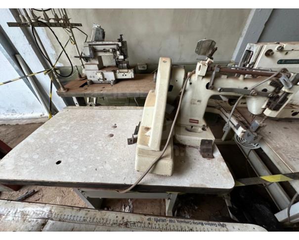 Foto de  SALES/SP - MÁQUINA DE COSTURA