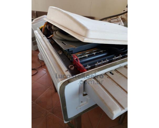 Foto de VIRGEM DA LAPA/MG - Equipamento tipo Sucata Aparelho de RX, Monitor, processadora, maca e panca