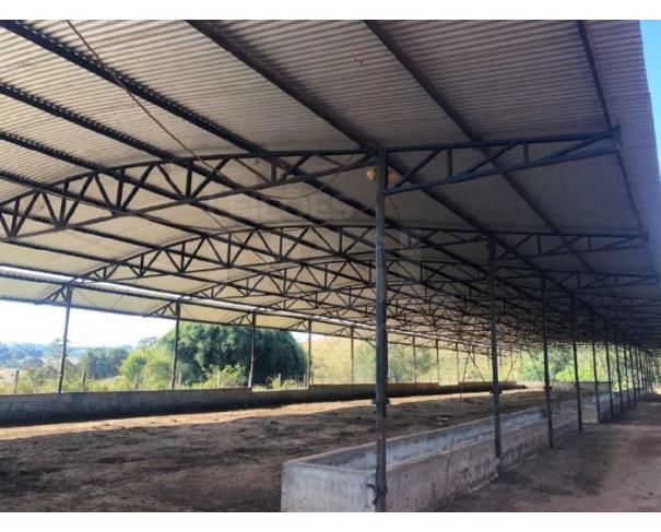 Foto de ALFENAS/MG - Estrutura metálica de dois barracões