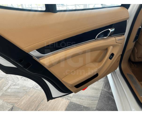 Foto de ITAÚNA/MG - PORSCHE PANAMERA S HYB 380CV - 04P VEÍCULO BLINDADO - ANO 2012/2013 - SC1047