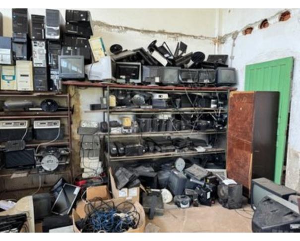 Foto de CAMPO DOS GOYTACAZES/RJ-Eletrônicos, informática (CPUS, monitores, estabilizadores, teclados, impressoras, ares condicionados, televisores, impressoras).