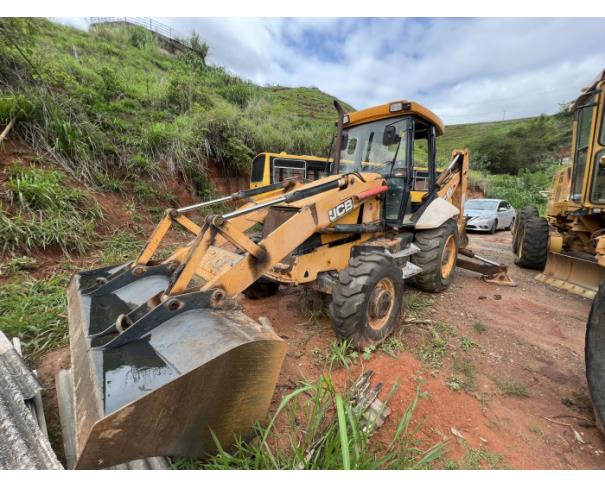 Foto de VISCONDE DO RIO BRANCO/MG- Retroescavadeira JCB, modelo 3C.