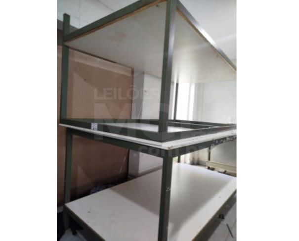 Foto de PARAGUAÇU/MG - 02 MESAS DE APOIO PARA CORTE E MANUSEIO DE TECIDOS, MEDINDO 2 m X 1 m