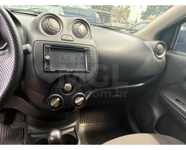 Foto de ITAÚNA/MG - NISSAN VERSA 16 SV - ANO: 2014/2014 - B1022