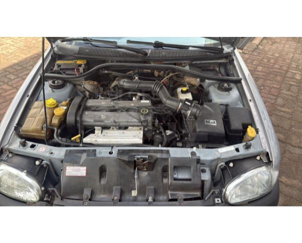 Foto de ITAÚNA MG - FORD ESCORT GL  16V D 1.8 ( IDEAL PARA COLOCIONADOR) 