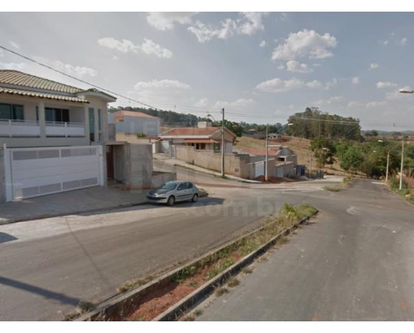 Foto de GUAXUPÉ/MG — Casa com 3 quartos e terreno no Loteamento Jardim Agenor de Lima