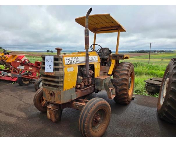 Foto de LONDRINA/PR - TRATOR AGRÍCOLA 4X2 MARCA CBT, MODELO 8440