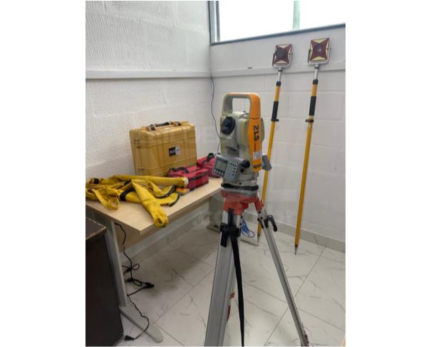 Foto de ANCHIETA/ES - Equipamento de topografia