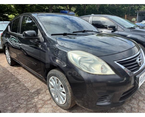 Foto de ITAÚNA/MG - NISSAN VERSA 16 SV - ANO: 2014/2014 - B1022
