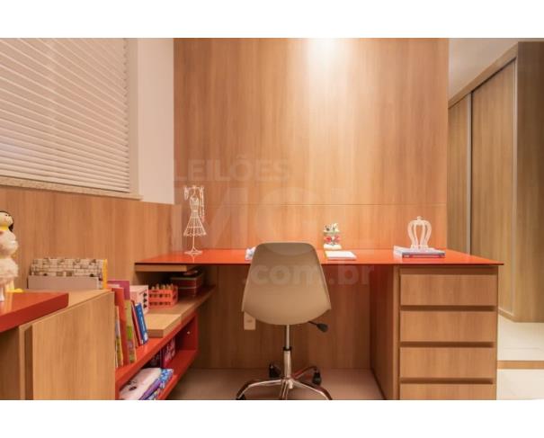 Foto de ITAÚNA/MG — Casa com 03 quartos sendo 01 suíte no bairro Belvedere