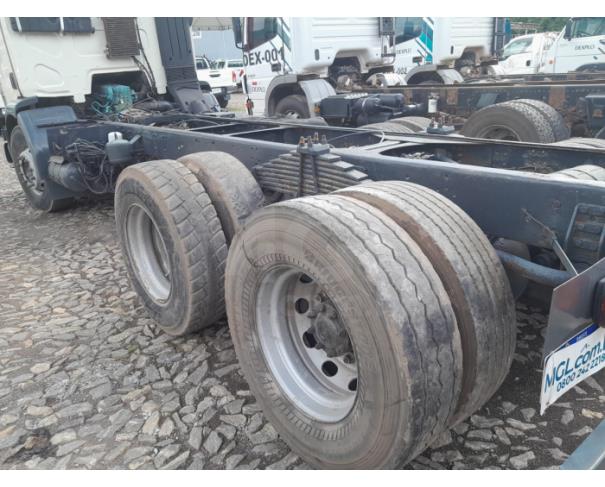 Foto de ITAÚNA MG  CAMINHÃO NO CHASSI - VOLVO VM 330 6X4 TRAÇADO
