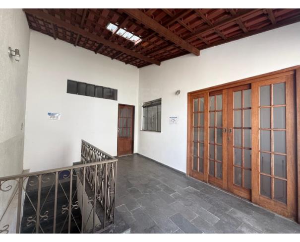 Foto de JUIZ DE FORA/MG – Casa residencial situada no bairro São Mateus 