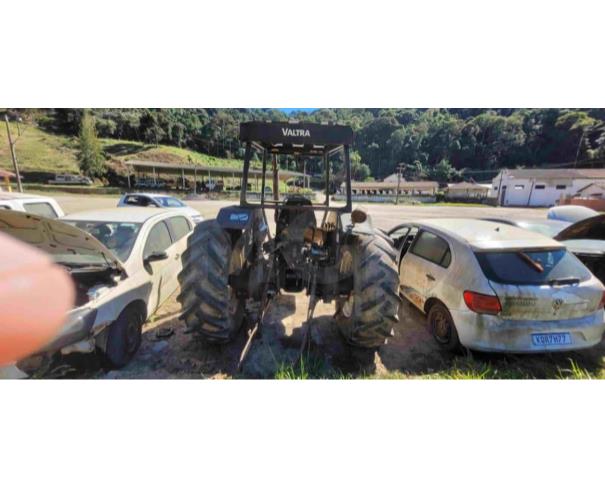 Foto de SANTA MARIA MADALENA/RJ - Trator Agrícola Valtra, modelo 785