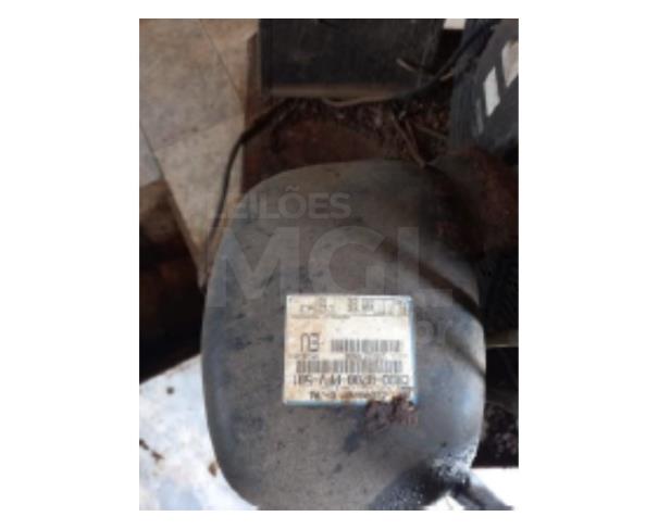 Foto de JAPARAÍBA/MG - Tanque de armazenamento/resfriador de leite