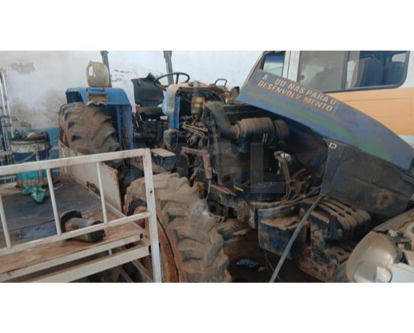 Foto de CHALÉ/MG - Trator Agrícola New Holland LS PLUS, DT55, 90-108