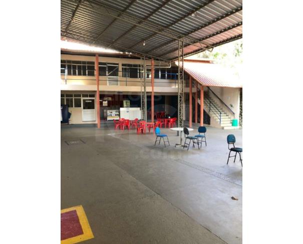 Foto de LEOPOLDINA/MG — Prédio comercial com 3 pavimentos no Centro