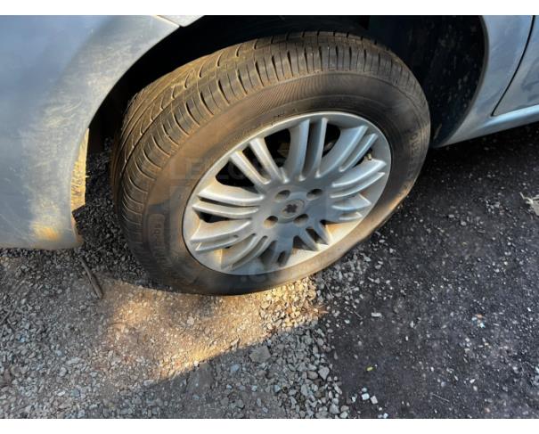 Foto de ITAÚNA/MG- FIAT LINEA 1.8 FLEX 16V 4P 2009/2009- PA13358