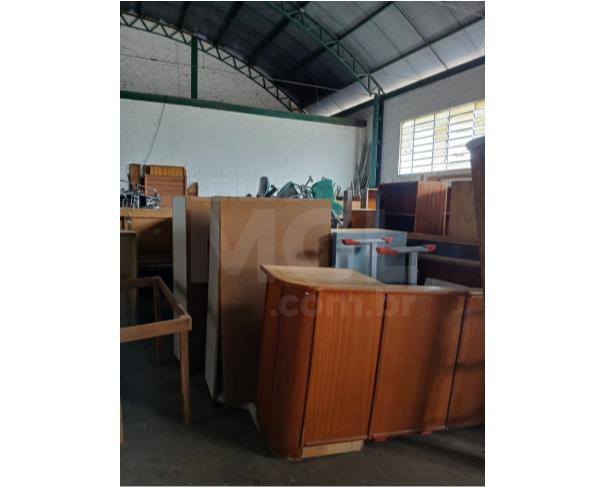 Foto de COTIPORÃ/RS - Lote de sucata de móveis