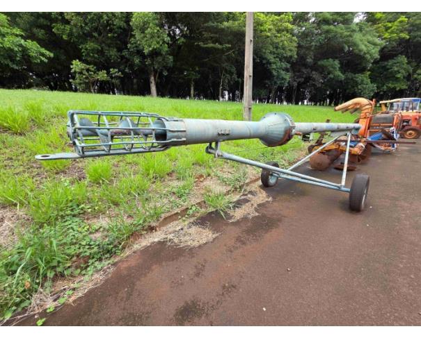 Foto de LONDRINA/PR - ROSCA SEM FIM, TRANSPORTADORA DE GRÃOS, TOCADA COM TOMADA DE FORÇA DE TRATOR