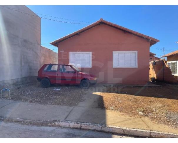 Foto de PRESIDENTE OLEGÁRIO/MG — Casa com 2 quartos e 1 vaga na garagem