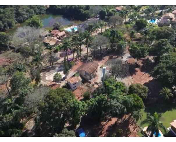 Foto de IGARAPÉ/MG - Casa com a área de 180,00m² e seu lote com a área de 2.150,00m², situado no Condomínio Fazenda Solar