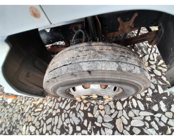 Foto de ITAÚNA MG CAMINHÃO NO CHASSI MERCEDES BENZ ATEGO 2429 - ANO 2012/2012