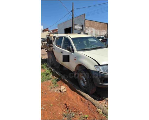 Foto de TIROS/MG - Caminhonete Mitsubishi L200 Triton GL D, 2017/2018, DIESEL 