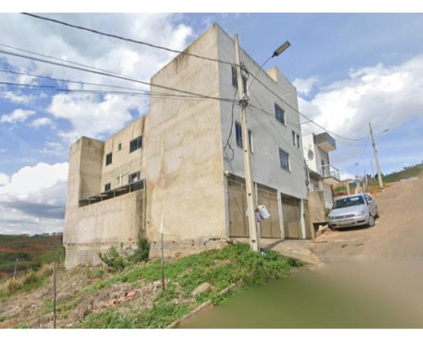 Foto de CARATINGA/MG - Prédio com 3 pavimentos área total 435,52m² no bairro Zacarias