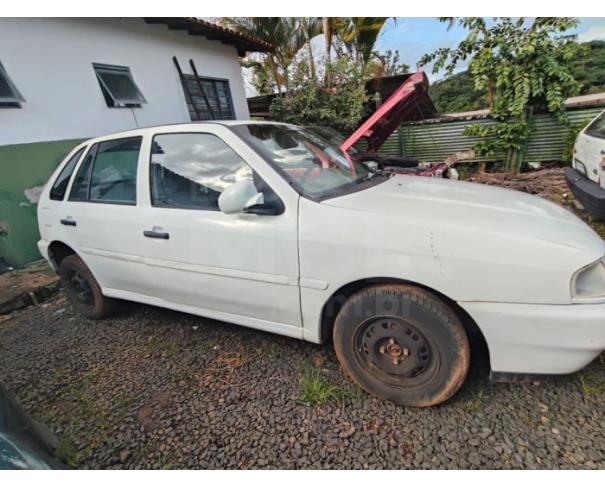Foto de ARAXÁ/MG - VOLKSWAGEN Gol CL 1.6 MI - 1998/1999 - SUCATA