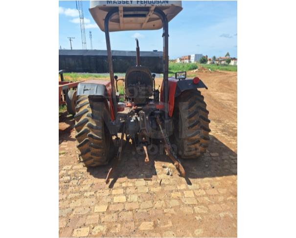 Foto de IRECÊ/BA - Trator Agrícola Massey Ferguson, modelo 265