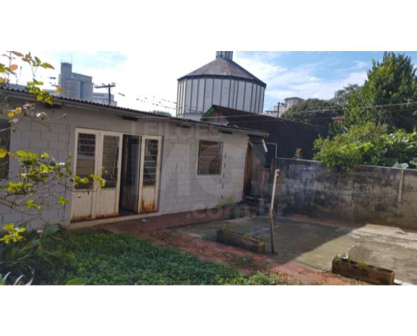 Foto de ERECHIM/RS – Casa e seu respectivo terreno com a área de 297m², situada no bairro Dal Molin