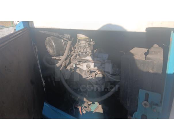 Foto de ITAÚNA/MG - VARREDEIRA DE PISO - MARCA: TENNANT, MODELO: 385 GLP - PA13373