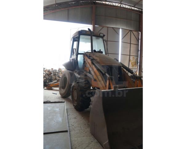 Foto de BELA VISTA DO TOLDO/SC - Retroescavadeira da marca JCB, modelo 3C
