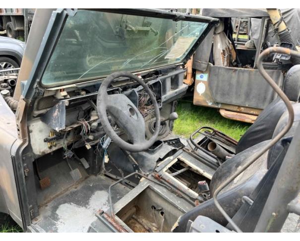 Foto de RIO DE JANEIRO/RJ- VTNE PICAPE EMP GE DEFENDER 90 1/2T 4X4 LAND ROVER